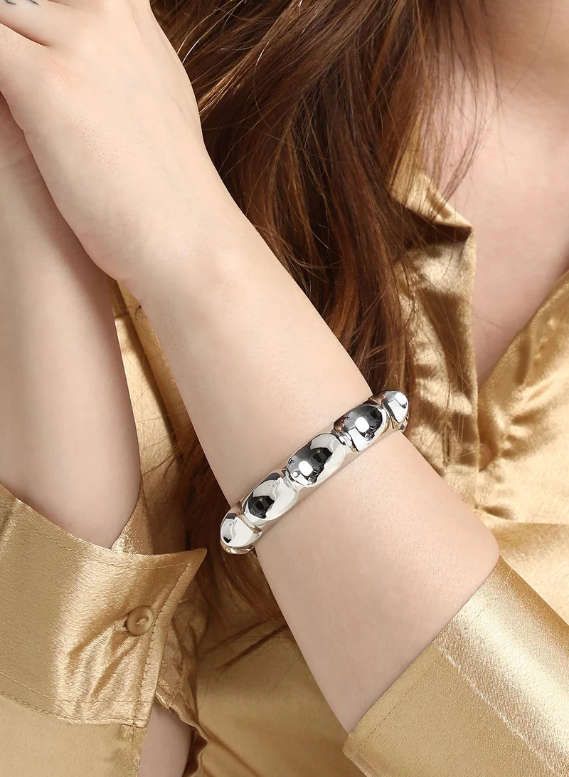 SOHI  Polished Sculpted Bangle for Women | Best Price UAE