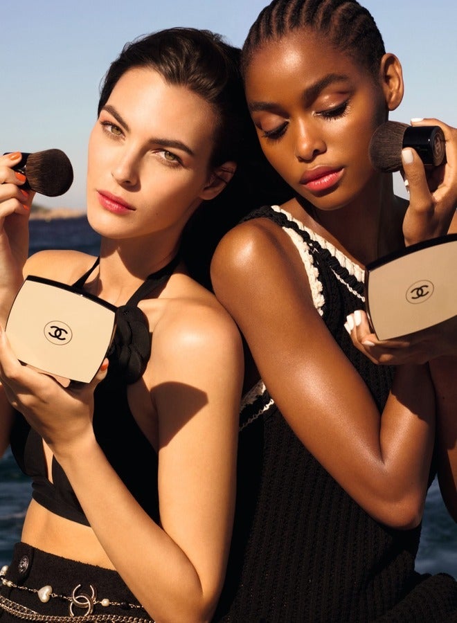 CHANEL CHANEL Les Beiges Healthy Glow Sun-Kissed Face Powder in Medium Coral, 15g – Illuminating Bronzer & Blush for a Natural, Radiant Complexion  - Image 4