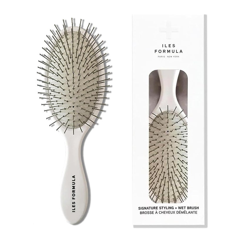 Iles Formula Signature Styling  Wet Brush  Gentle AntiStatic Styling Tool and Detangler Hair brush for Wet and Dry Hair Suitable for All Hair Types