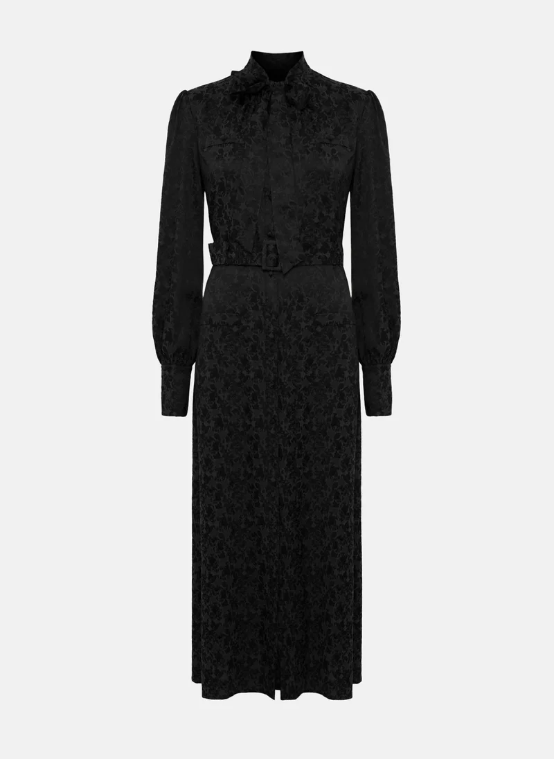 Lichi Midi dress with collar bow and tonal belt