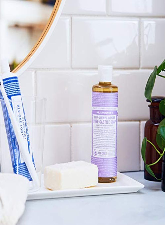 Dr. Bronner's صابون سائل نقي من دكتور برونر (لافندر، 8 أوقية) - مصنوع من زيوت عضوية، 18-في-1 الاستخدامات: للوجه، الجسم، الشعر، الغسيل، الحيوانات الأليفة والأطباق، مركز، نباتي، غير معدّل وراثياً - Image 3