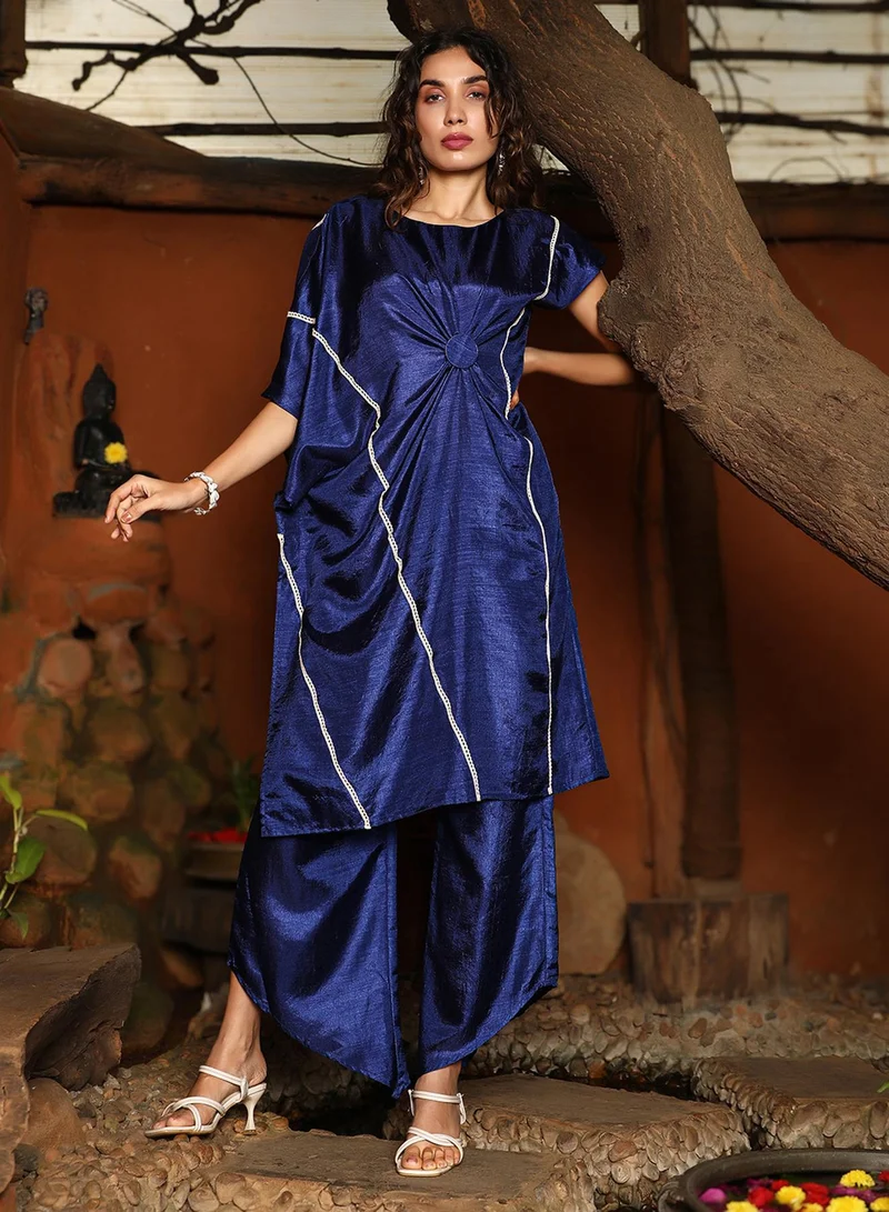  قصة طقم كورتا نسائي أزرق نيلي غير متماثل برباط