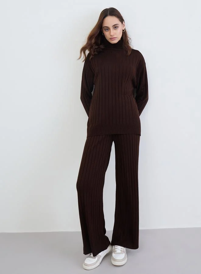 ستايلي طقم سويتر محبوك بياقة عالية مع بنطال