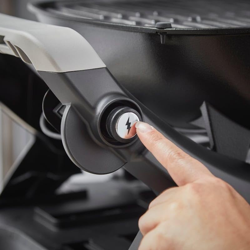 Weber Q 1200N Gas Barbecue with Compact Stand - Image 5