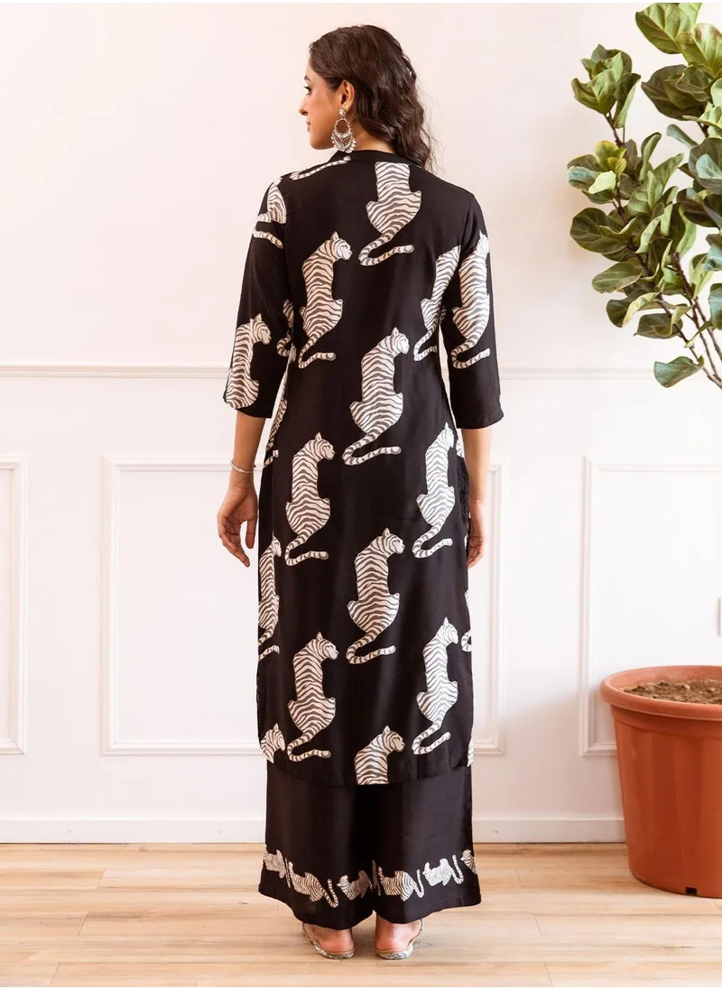آي شين Regular Fit Embellished Pattern Round Neck Neck Three-Quarter Sleeve Black Colour Knitted Rayon Kurta Set for Women with Mid-Rise Closure - Designed with Style and Comfort
