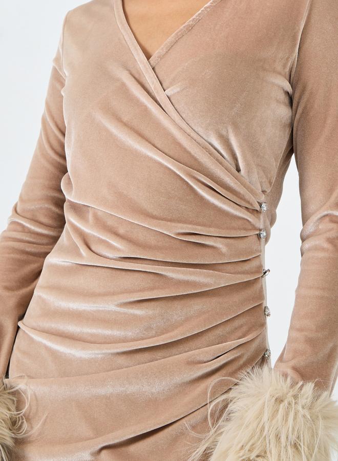 ستايلي فستان طويل بديكون مزين بكسرات - Image 4