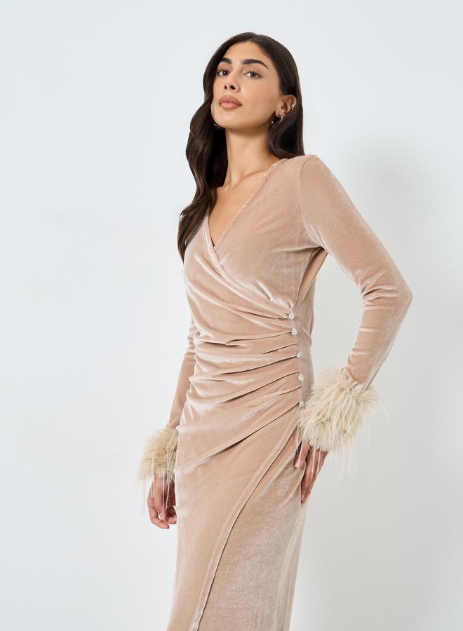 ستايلي فستان طويل بديكون مزين بكسرات - Image 2