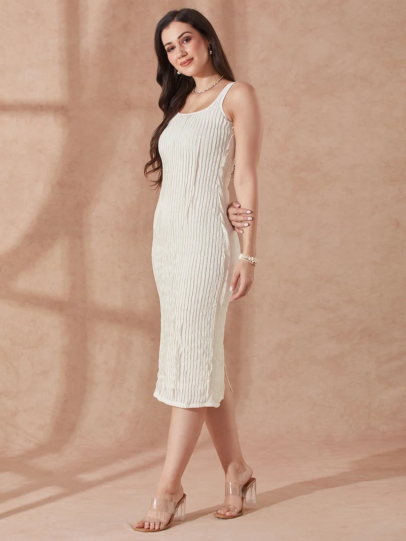 جلو باص فستان سهرة نسائي ضيق بياقة مربعة وفتحة خلفية ودانتيل