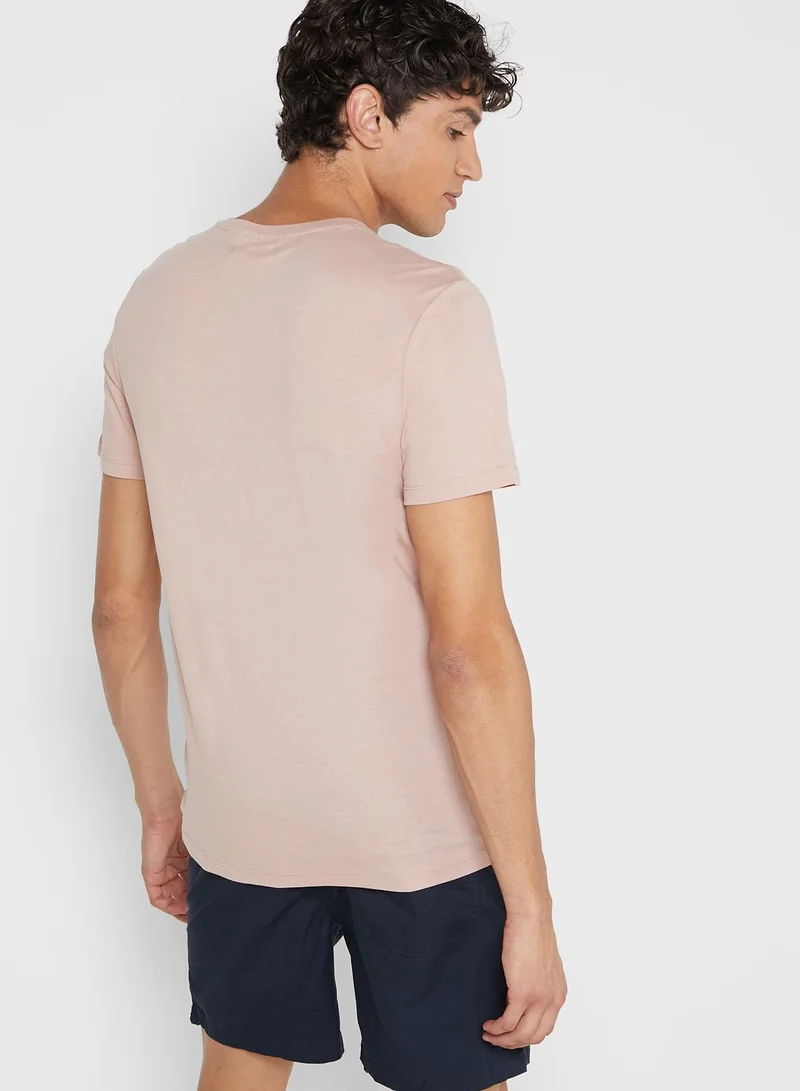BURTON Essential V-Neck T-Shirt