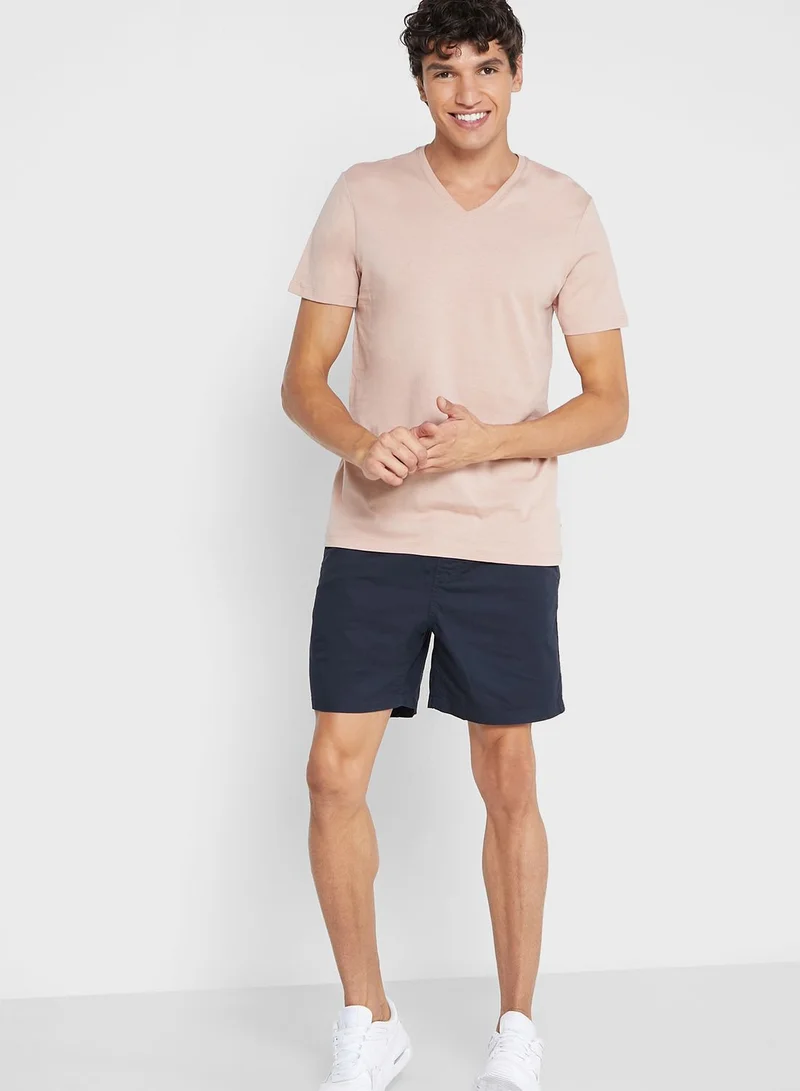 BURTON Essential V-Neck T-Shirt
