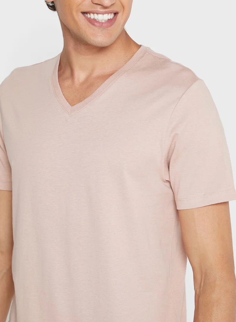 BURTON Essential V-Neck T-Shirt