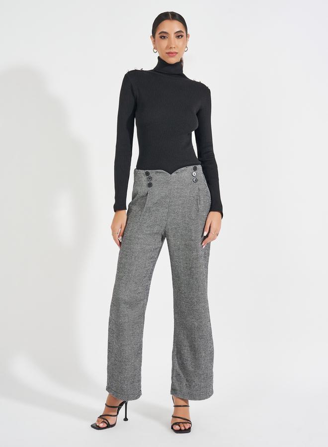 ستايلي سويتر مُجسم بتفاصيل مضلعة مع ياقة عالية - Image 2