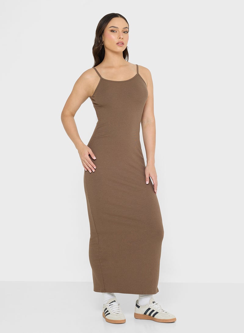 جينجر بيسيكس فستان كامي مضلع - Image 4