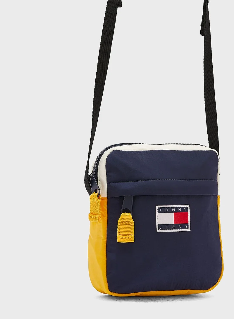 TOMMY JEANS Logo Messenger