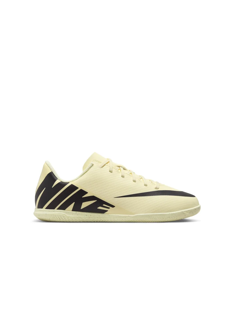 Nike Kids' Mercurial Vapor 15 Club Indoor Court Football Shoe