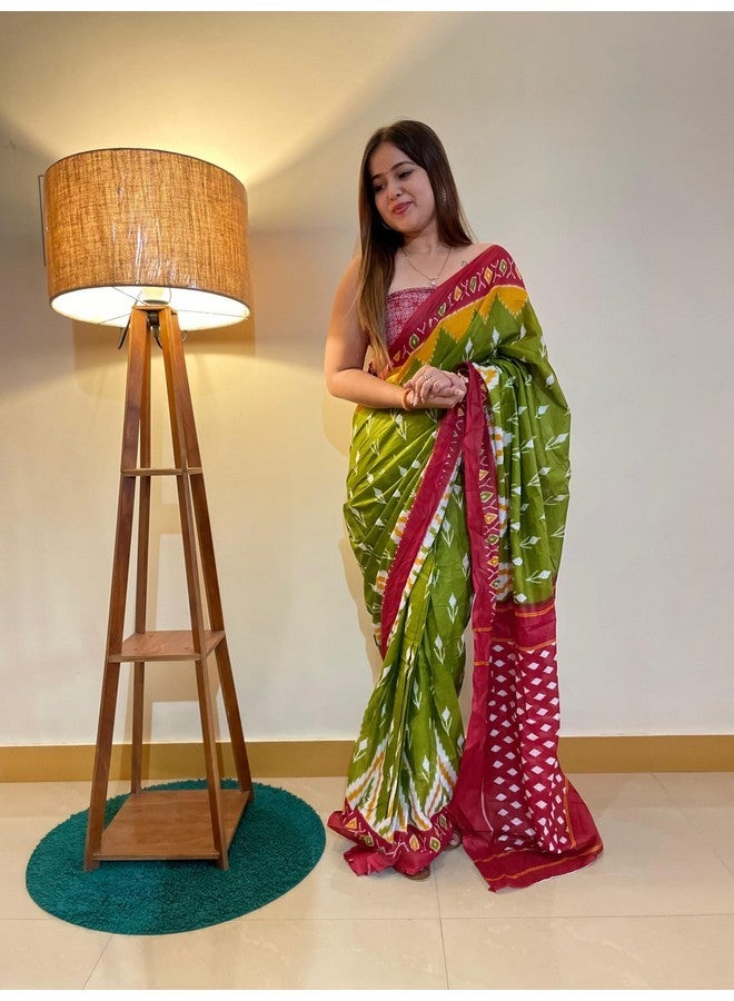 RADHA LAKSHMI ساري نسائي من RADHA LAKSHMI قطن ناعم نقي بطباعة إيكات يدوية مع قطعة بلوزة باللون الأخضر الزهري - Image 4
