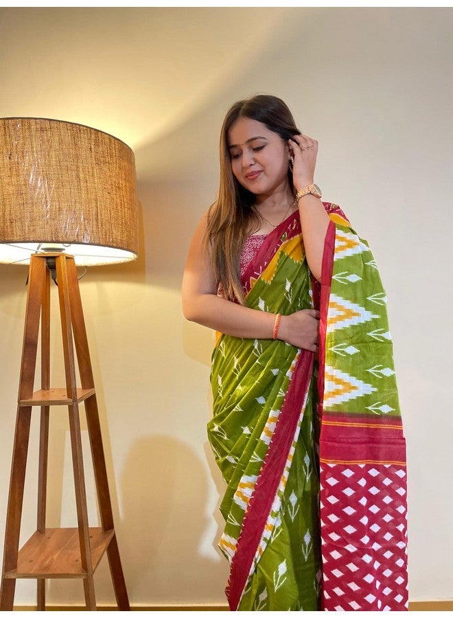 RADHA LAKSHMI ساري نسائي من RADHA LAKSHMI قطن ناعم نقي بطباعة إيكات يدوية مع قطعة بلوزة باللون الأخضر الزهري - Image 3