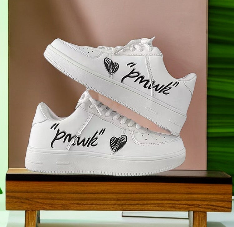 New Niche Graffiti Sneakers Lovers All-match Students Retro Men''s Shoes Casual Sports Shoes Women''s White Shoes - Image 1