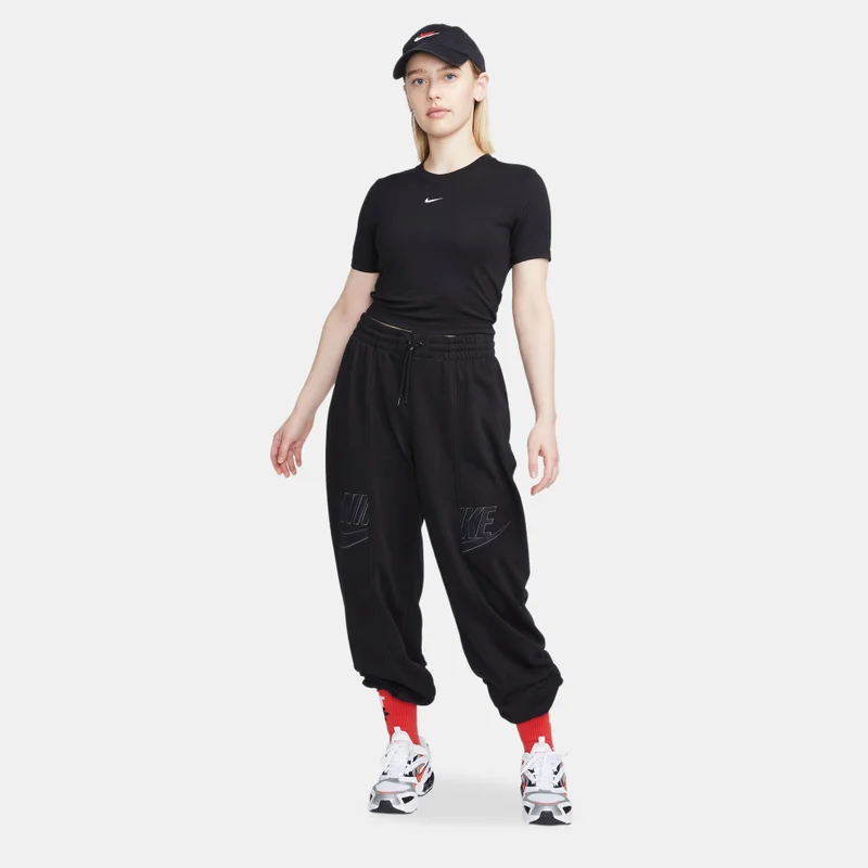 Nike Women's Sportswear Essential Cropped T-Shirt