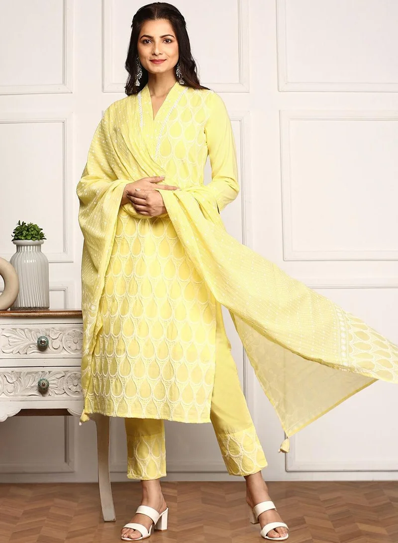 ISHIN Regular Fit Three-Quarter Sleeve Printed Yellow Cotton Woven Kurta Set For Women Flat Collar Perfect For Wedding And Engagement Pull On Closure