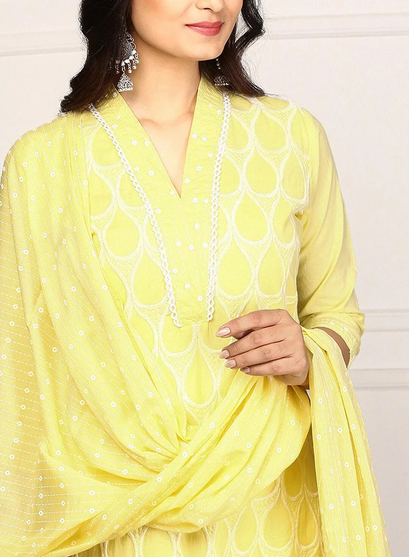 ISHIN Regular Fit Three-Quarter Sleeve Printed Yellow Cotton Woven Kurta Set For Women Flat Collar Perfect For Wedding And Engagement Pull On Closure