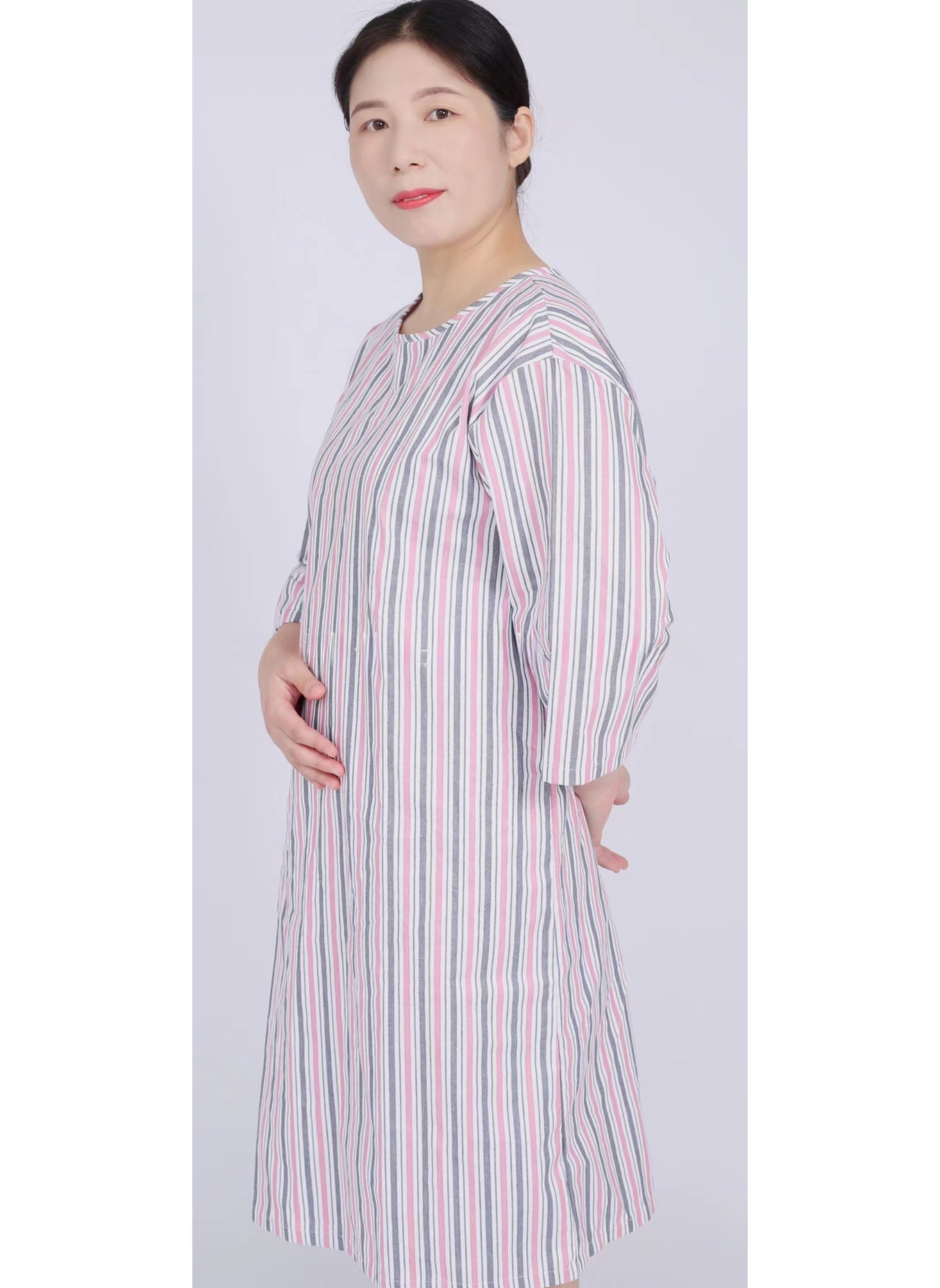 Generic Cotton Patient Gown Easy Access Hospital Wear Women's Round Neck Middle Sleeve Grey Red Strip 