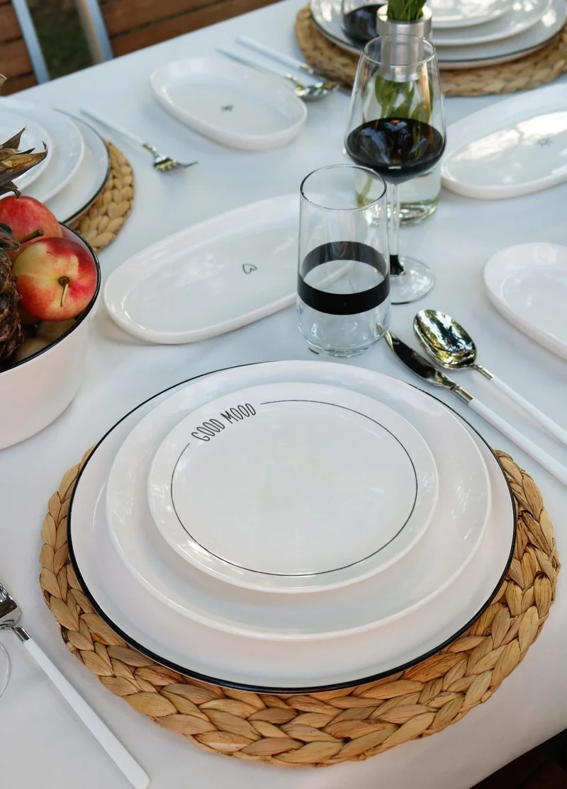 THE MIA Daily Tunes Cake Plate Set of 6 - 19 cm