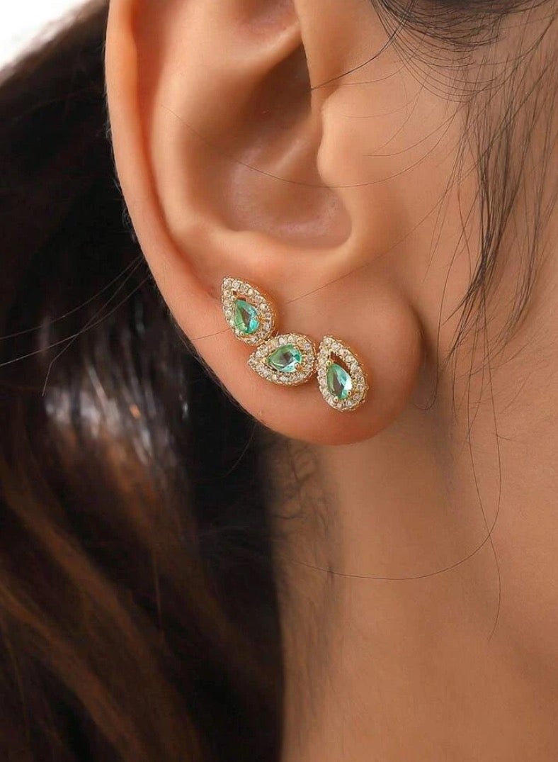 Equal Elegant & High Quality Stud Earrings For Women Inlaid With Zirconia - Image 1