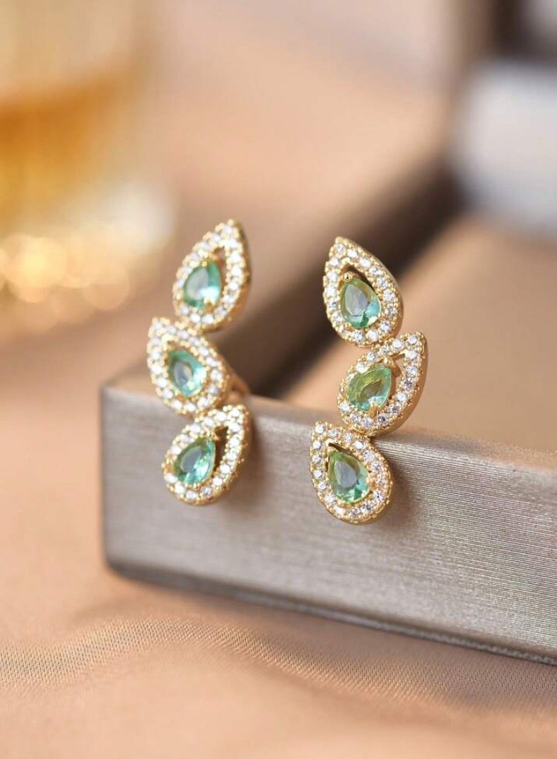 Equal Elegant & High Quality Stud Earrings For Women Inlaid With Zirconia - Image 4