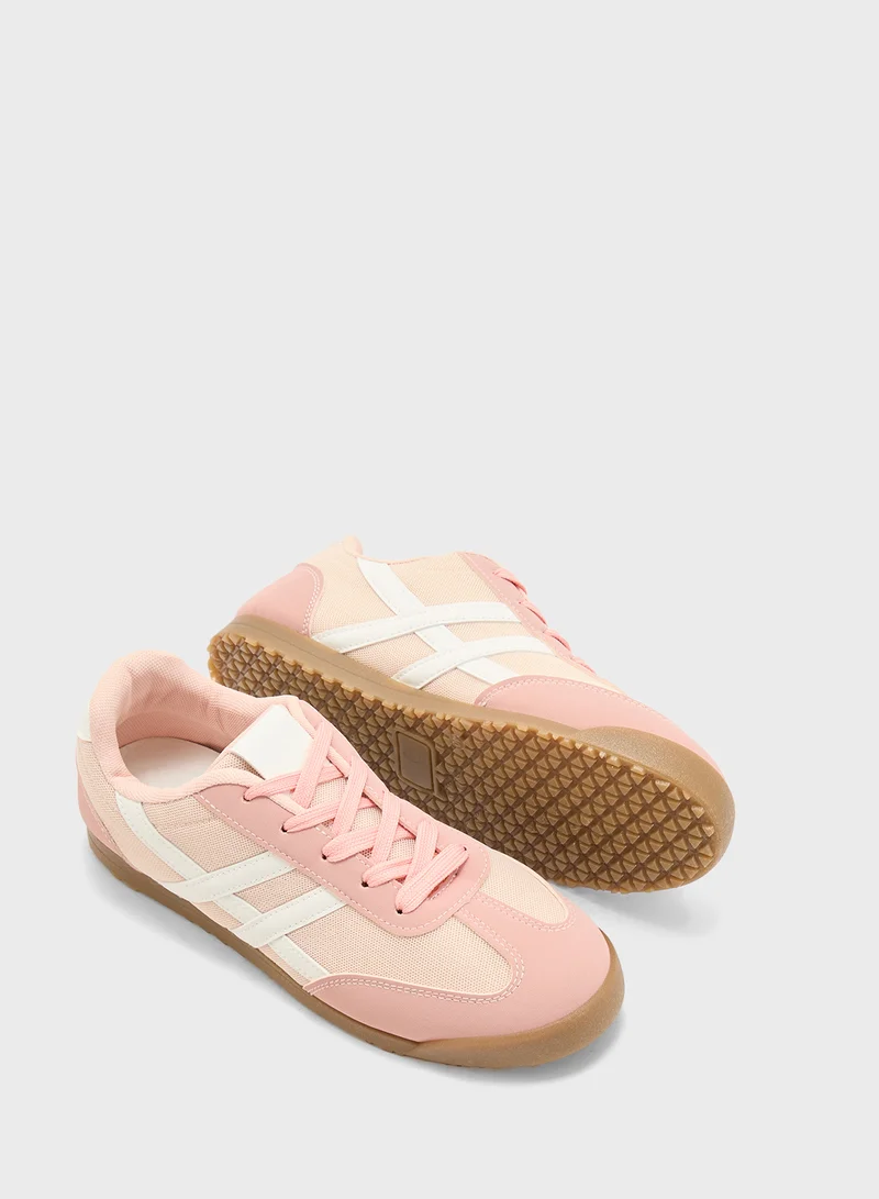 Andarina Ladies Lace Up Sneaker