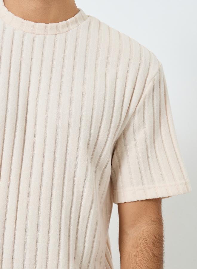 Styli Men Relaxed Fit Knit T-Shirt and Shorts Set - Image 3