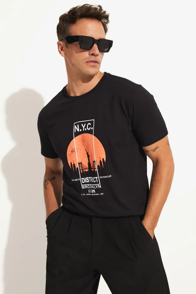 جون Men's Regular Fit 100% Cotton Printed Crew Neck T-Shirt
