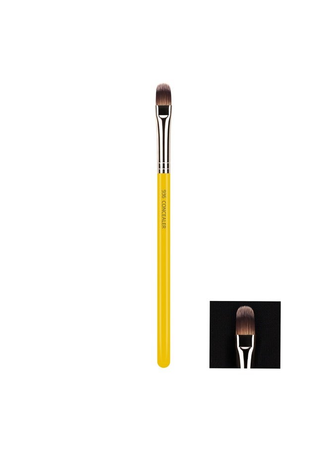 بديليوم تولز فرشاة مكياج احترافية من Bdellium Tools - سلسلة ستوديو 936 لإخفاء العيوب - بألياف صناعية ناعمة، لدمج خافي العيوب (أصفر، قطعة واحدة)  - Image 3