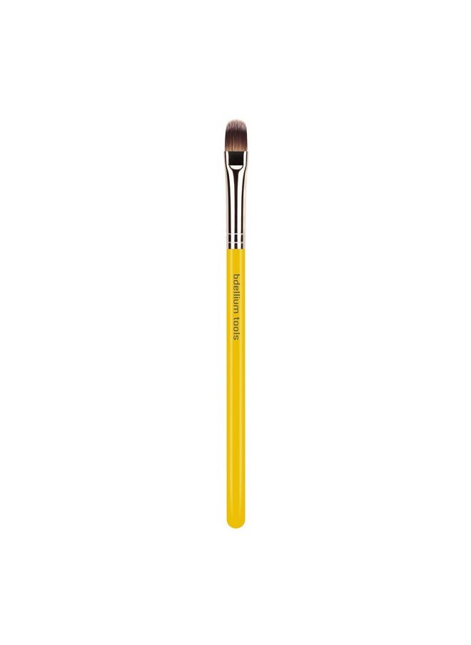 بديليوم تولز فرشاة مكياج احترافية من Bdellium Tools - سلسلة ستوديو 936 لإخفاء العيوب - بألياف صناعية ناعمة، لدمج خافي العيوب (أصفر، قطعة واحدة)  - Image 1
