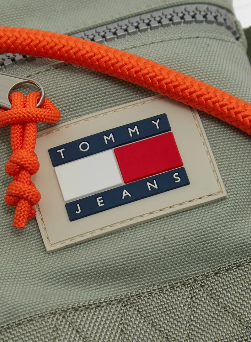 TOMMY JEANS Beach Hiker Messenger