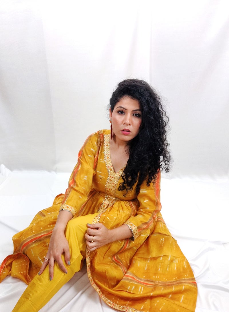 PRIYA’S PANACHE PRIYA'S PANACHE Stylish Yellow Muslin Straight Kurta Pant Dupatta Set - Designer Festival Traditional Ethnic Indian Partywear For Women  - Image 5