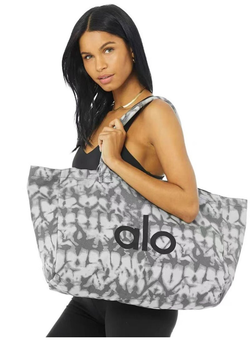 Alo Yoga Alo Yoga Iconic Shopper Tote  - Image 1