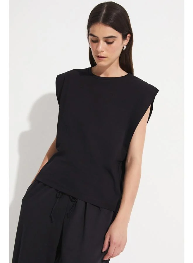 جون June Basic Cotton Crew Neck Sleeveless Tshirt Black