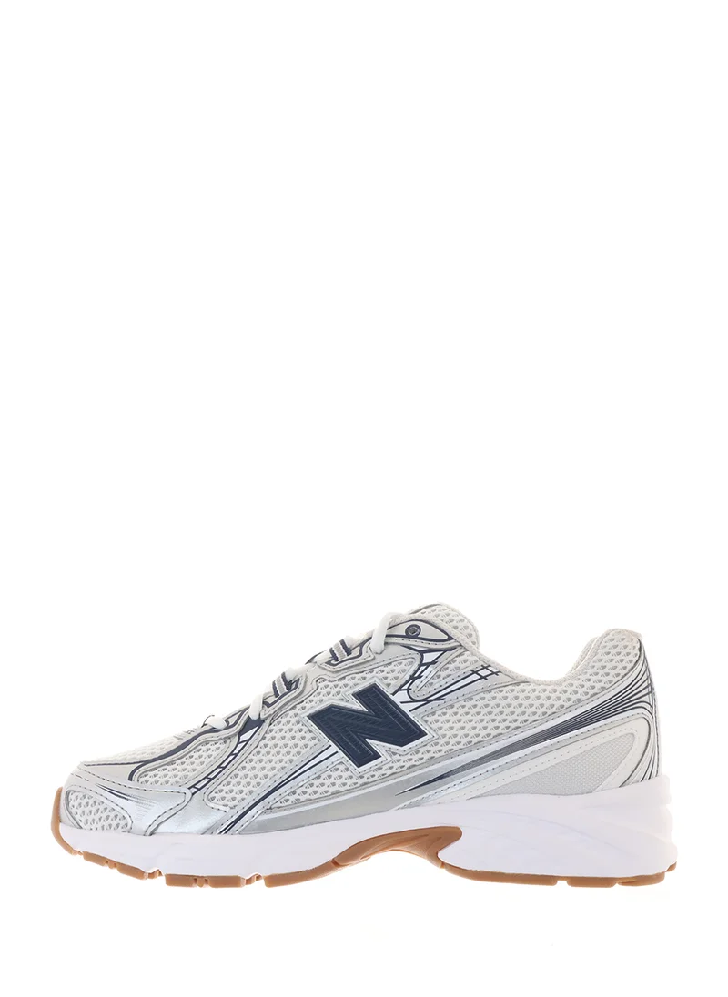 New Balance 740