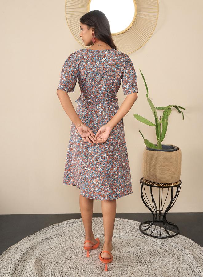 ستايل ستون فستان بطول الركبة بطبعة زهور ونمط لف - Image 3