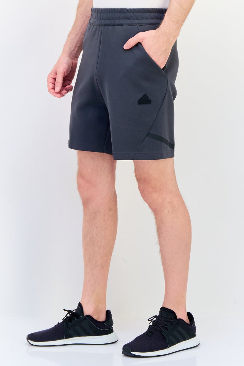Adidas شورتات رياضية للرجال مع حبل سحب، خارجي، رمادي داكن - Image 2