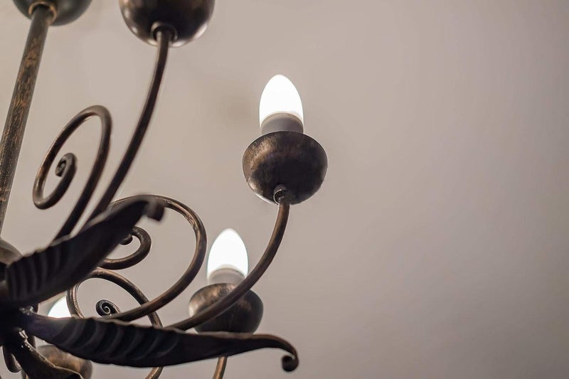 كلاراكو 6 مصابيح شموع، مصباح زينة LED E12 بقوة 5 واط، ضوء أبيض دافئ - Image 5
