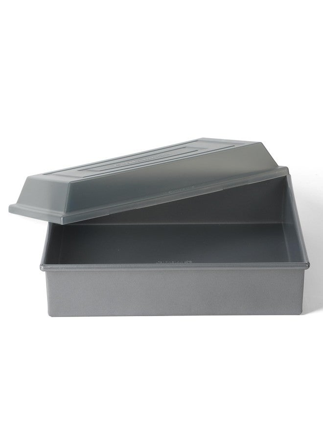 كالفالون قالب كيك كاليفالون تايتان التجاري عالي الجودة مصنوع من الألومنيوم الطبيعي، خالٍ من مادة PFA، غير لاصق، مقاس 13 × 9 بوصة مع غطاء - Image 1