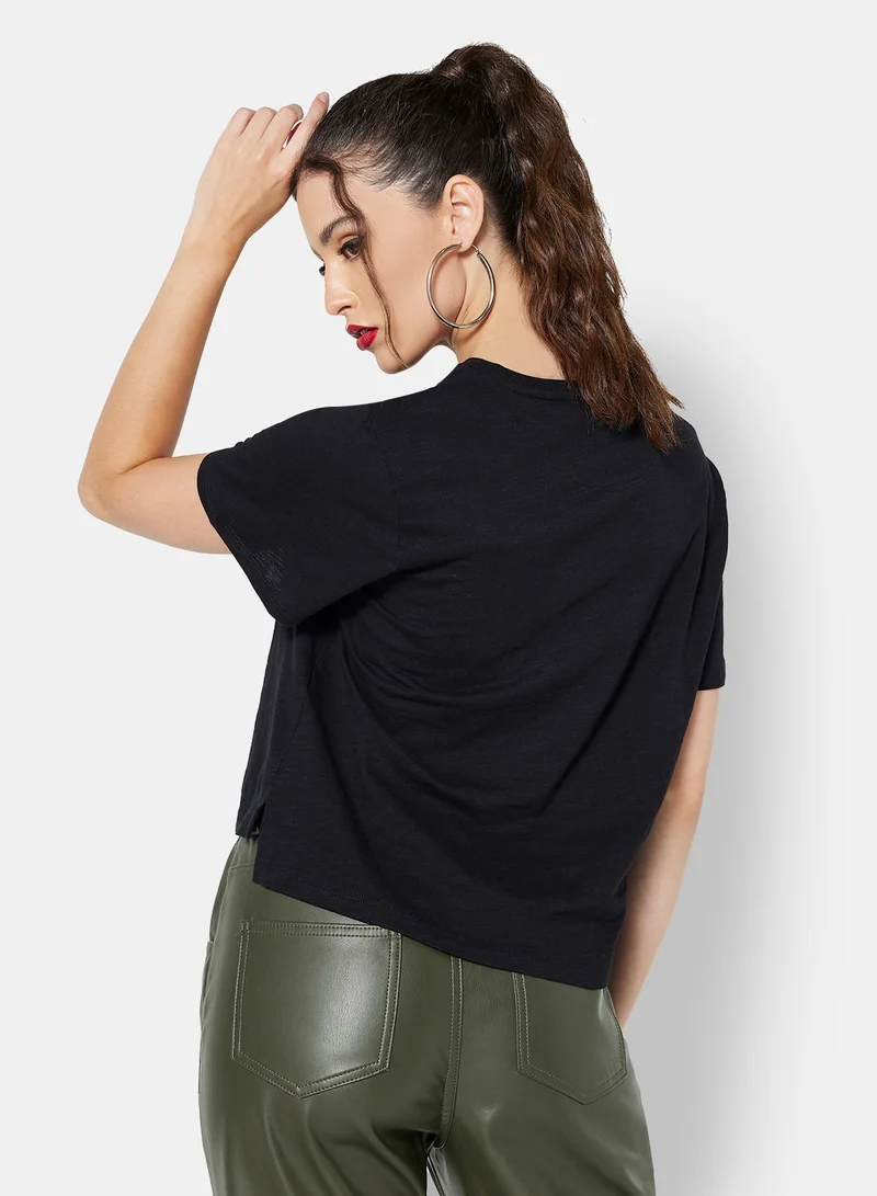 GUESS Chest Logo T-Shirt