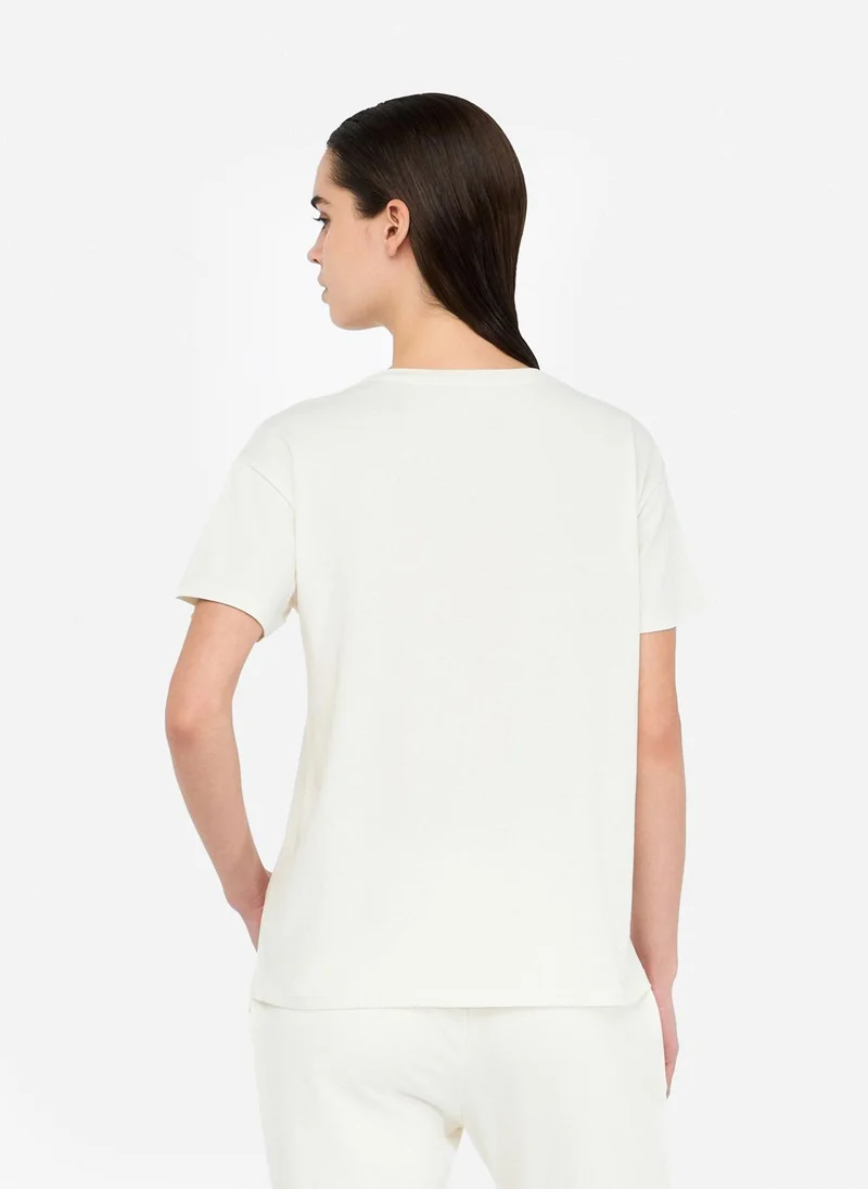 ليو جو تي شيرت من ليو جو بيتر