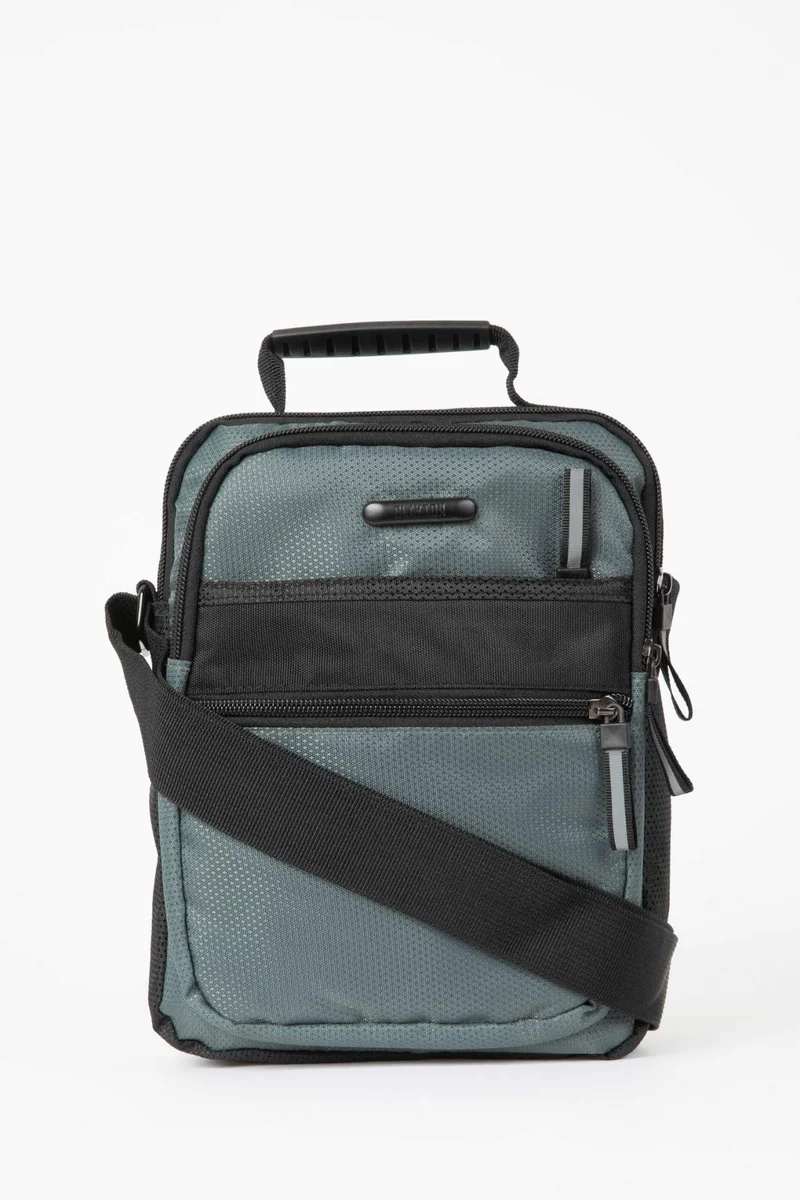 ديفاكتو Man Crossbody Bag