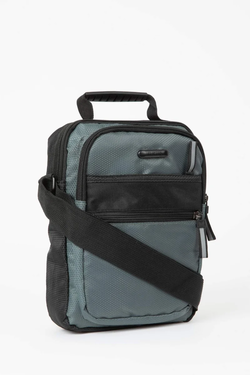 ديفاكتو Man Crossbody Bag