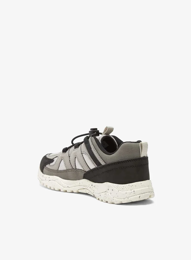 جونيورز سنيكرز سلايد للأولاد بتفاصيل رباط