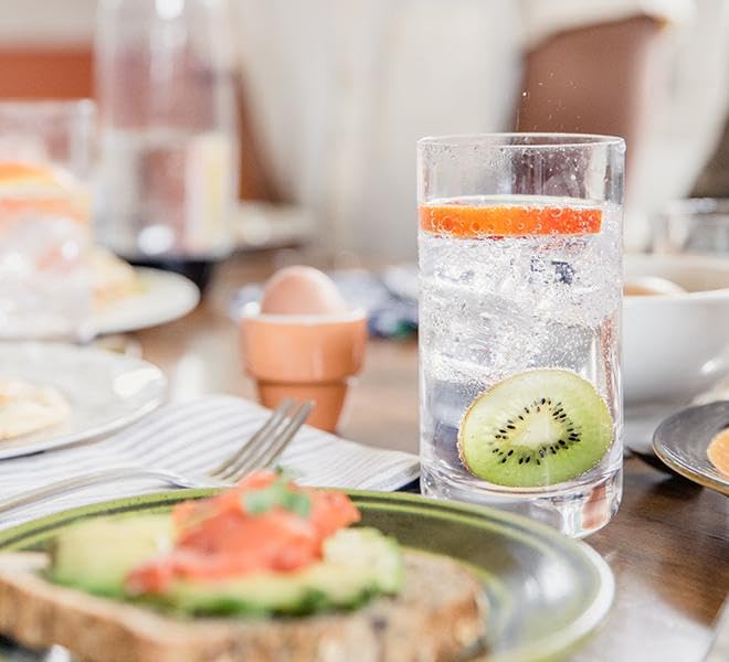 SodaStream عبوة توأم سودة ستريم 1 لتر زجاجة رفيعة آمنة للغسالة (بيضاء) - Image 2