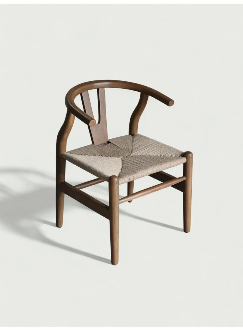 Goodwood كرسي موسباك الخشبي مع مقعد من القصب الطبيعي – إطار من خشب المانجو الصلب بمقعد منسوج يدويًا – كرسي طعام فاخر بتصميم منحني وأسلوب فني مستوحى من منتصف القرن – قطعة أثاث خشبية أنيقة لغرفة الطعام أو المكتب أو غرفة الجلوس – تشطيب داكن راقٍ يجمع بين الراحة والمتانة والأناقة الطبيعية - Image 3